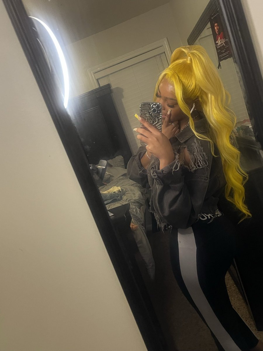MekhiaJnai's tweet photo. Color hair thread 😩 https://t.co/tuPALHstBF