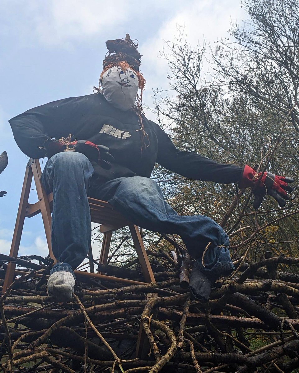 Great pic from Aled Herbert of this year’s bonfire. Guy’s looking a little too chill about it if you ask me…