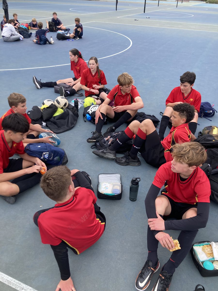 OtumatuaHS's tweet photo. Some hungry Futsal players at the Y7/8 Summer Tournament! https://t.co/E5m3RnOWIW
