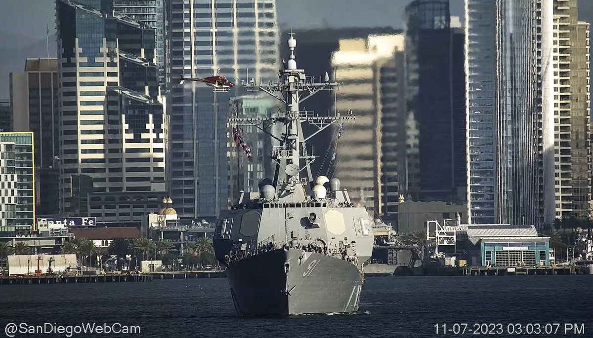 WarshipCam tweet media
