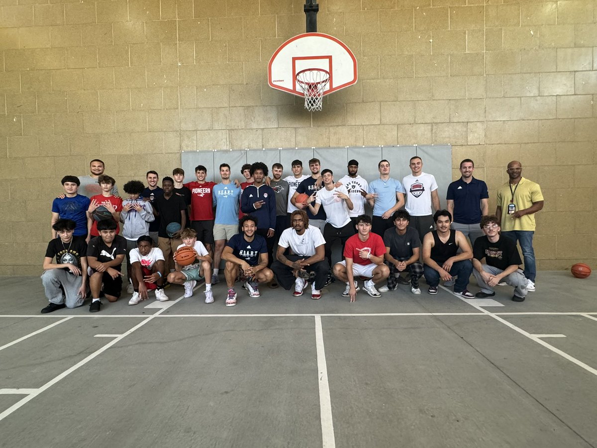 MNU HOOPS tweet media