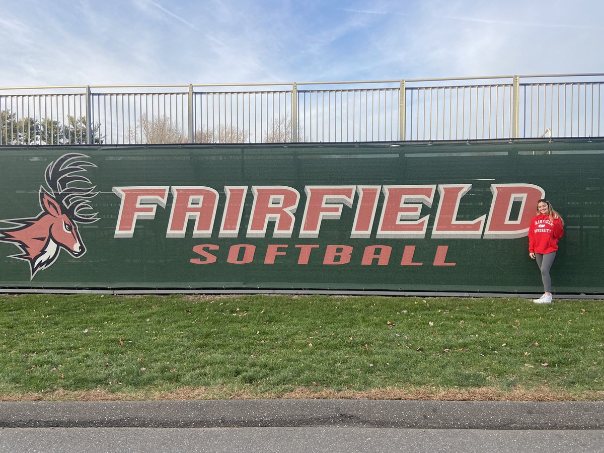 evelynwozniak28's tweet photo. Couldn’t be more excited for tomorrow!! Go Stags!!❤️😁 #SigningDay @StagsSoftball @julieannsb @_alessandra_011 https://t.co/nKThsG2vXh