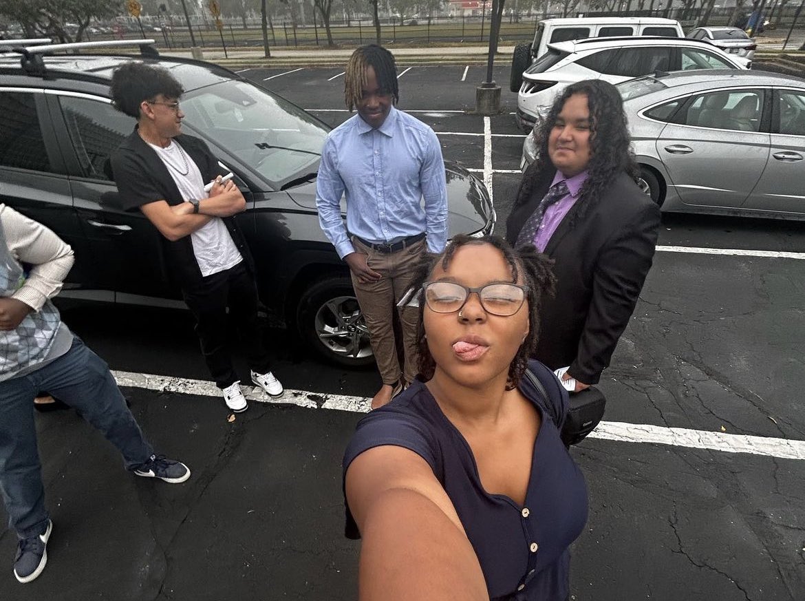 BenDavisHS_BPA's tweet photo. Membership Monday! Our highlight this week is Jayla Wilson. She is the Vice President of Public Relations for this year. She advanced to State for Human Resources. She is in her second year of BPA. She enjoys filmmaking, arts and crafts, and meeting new people. (Late upload) https://t.co/kKMdVoqLro