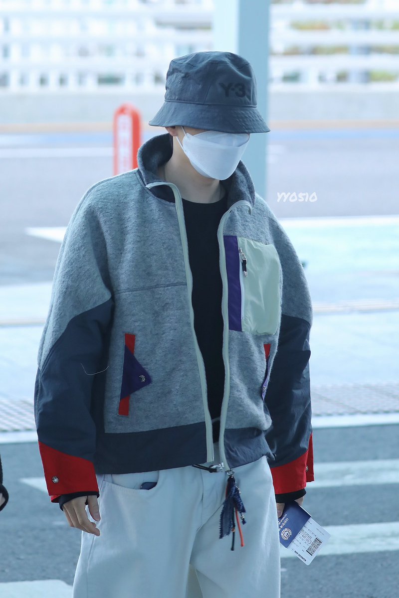 _yy0510's tweet photo. 231108 ICN 🛫

🥶🧢😷

#은혁 #EUNHYUK #이혁재 #银赫
#슈퍼주니어 #SUPERJUNIOR
@AllRiseSilver https://t.co/8vpFM9muAL