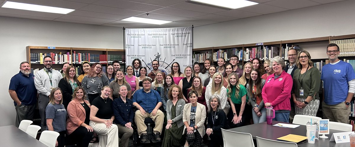 FZSDSUPT's tweet image. Thanks to @aneill2018 for putting together a great session with our student teachers. Such an awesome group of educators! #FZequiptoexcel