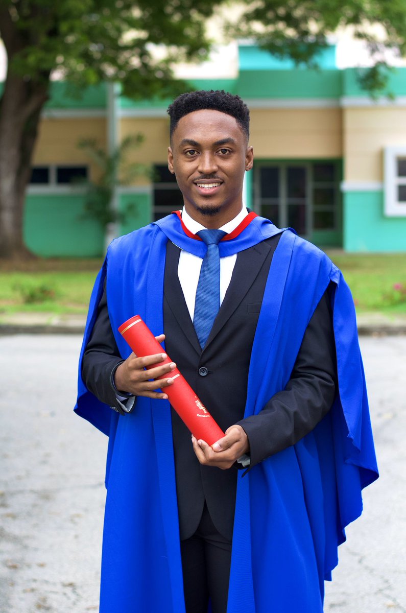 nicholi__'s tweet photo. BSc Computer Science and Accounting (First Class Honors) 🎓 https://t.co/evYlp3Io0Y