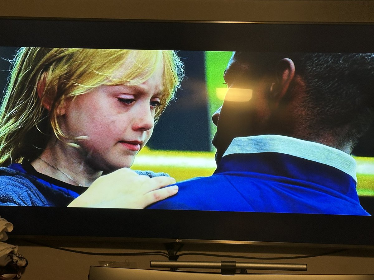 the00Beard's tweet image. This movie gets old!!! #manonfire #creasybear #Crease #lupita