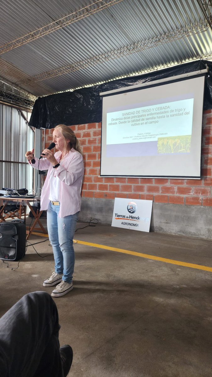 RegionalHD's tweet photo. Hoy fue dia de UPA, la 1° organizada por la nueva Regional Henderson Daireaux de @aapresid. Disertantes de lujo, auspiciantes de lujo, colaboradores de lujo, publico de lujo. Muchas gracias a todos.
#RegionalHendersonDaireaux https://t.co/E1q2jsK1kq