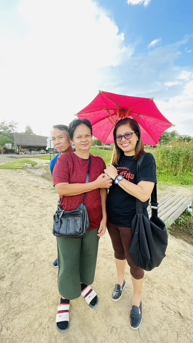 patcharin_26's tweet image. แอ่วสวนดอกกันจ้าว