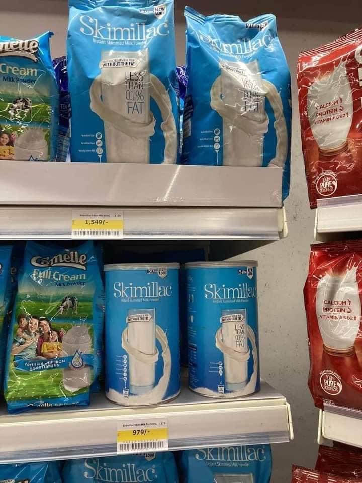 sajidusmani787's tweet image. پاکستانی مصنوعات کے مالکان کا اب یہ مسئلہ تو حل ہوگیا کہ ان کی اشیاء کی مانگ نہی اور اسی وجہ سے بڑے اسٹور بھی اپنے اسٹور میں سامنے کے شیلف میں جگہ دینے کو تیار نہی تھے۔
لیکن اب صورتحال مختلف ہوگئ ہے   تمام اسٹور/مارٹ اب پاکستانی اشیاء کو سامنے شیلف میں جگہ دے رہے ہیں کیونکہ مانگ…