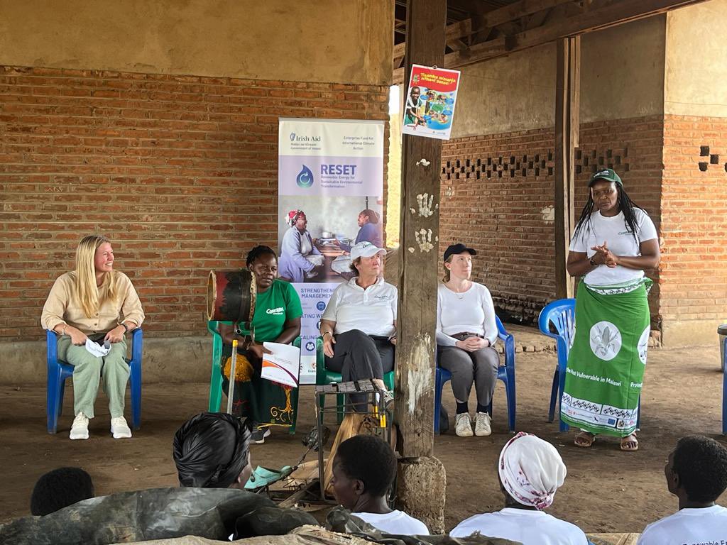 Exciting site visit yesterday with <a href="/concernwwus/">Concern Worldwide US</a> CEO <a href="/colleenconcern/">Colleen kelly</a> &amp; Board Member <a href="/ljconvey/">Leslie Convey</a> witnessing firsthand how RESET project is empowering Lilongwe women enterprise groups - transforming waste into clean cooking gas &amp; liquid fertilizer. Thanks to <a href="/Irish_Aid/">Irish Aid</a> EFICA funding.