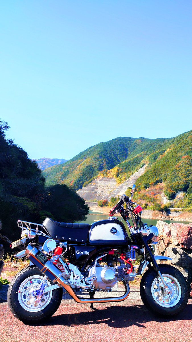 CANON_EOS_R5's tweet image. ぃま…そ~ら~☀️ 🌈
いい天気だね 👍🍁
楽しい午後を過ごしてくださいね😊🌿
#4mini #有馬ダム #ホンダ #ゴリラ