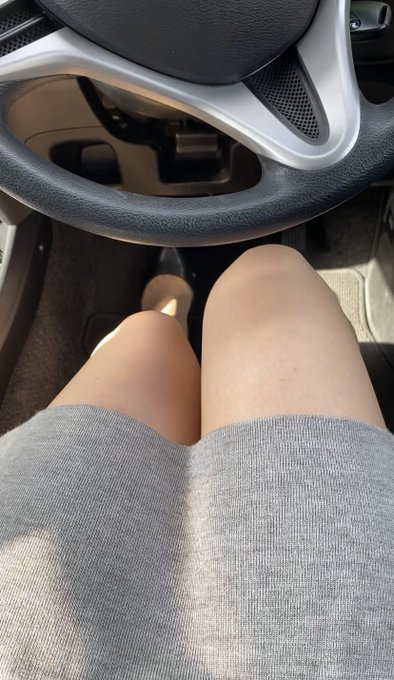 チャンスがあればと思いましたが&hellip; どこに停めても丸見え(๑˃̵ᴗ˂̵) https://t.co/vjWb9X7VPi