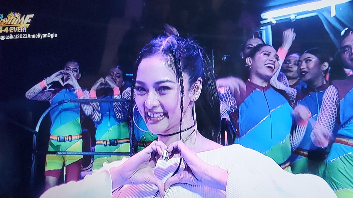 CuddlesJackie's tweet photo. Dance royalty hurado
@prinsesachinita π₯°
#itsshowdown https://t.co/WF7W76pVhO
