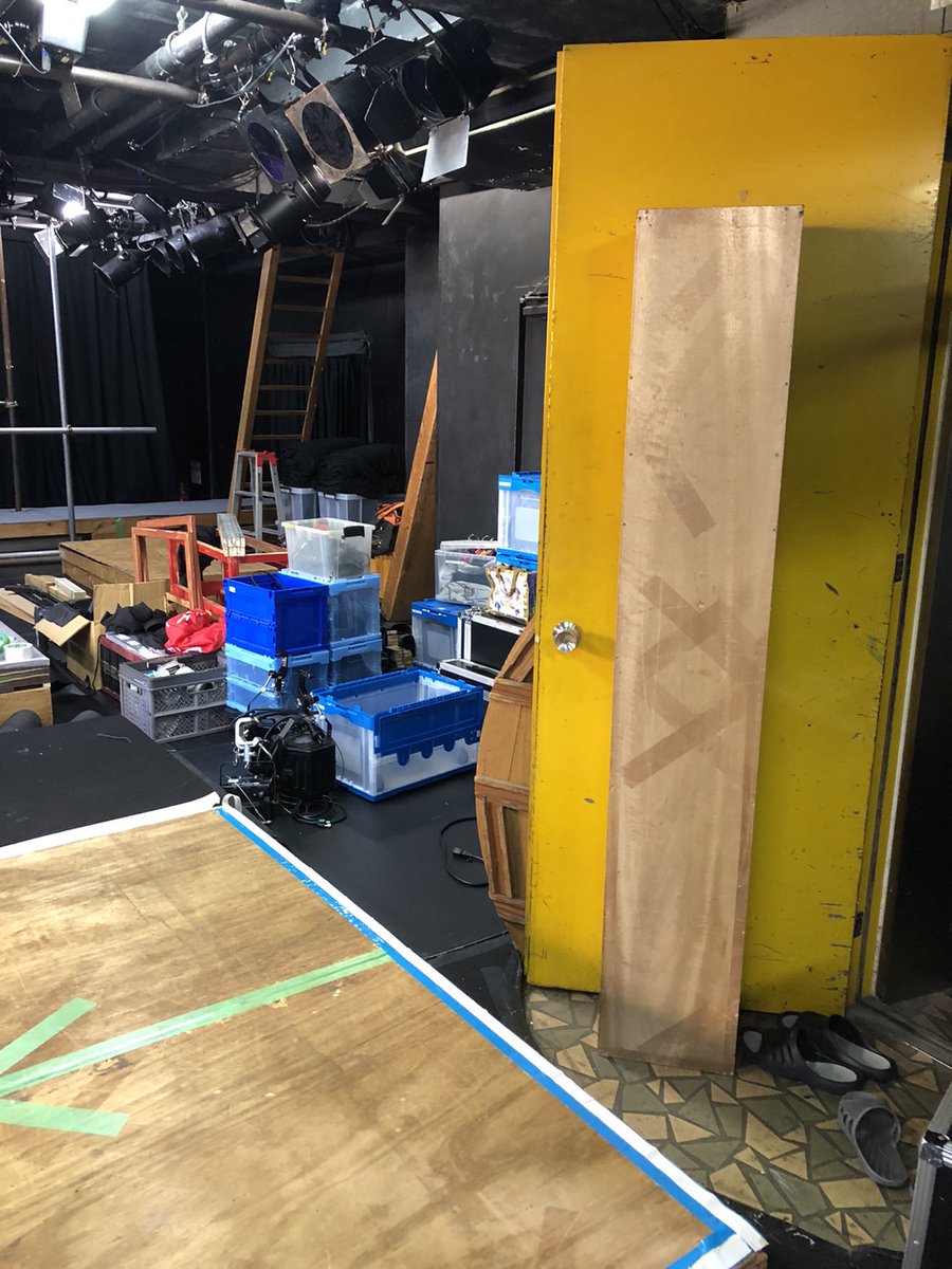 🌖劇場入りしました！🪭
＼ご予約はまだまだ受付中！／

🕐🕑上演時間🕖🕕
#鮟鱇婦人 約85分
#YORUTOROTORO 約75分

11/11(土)鮟鱇 14時/ YORU 19時
11/12(日)YORU 13時/ 鮟鱇 18時
11/13(月)鮟鱇 13時/YORU 18時

▷ご予約はこちら
onl.la/Wrp5hdg

#万設設計1314