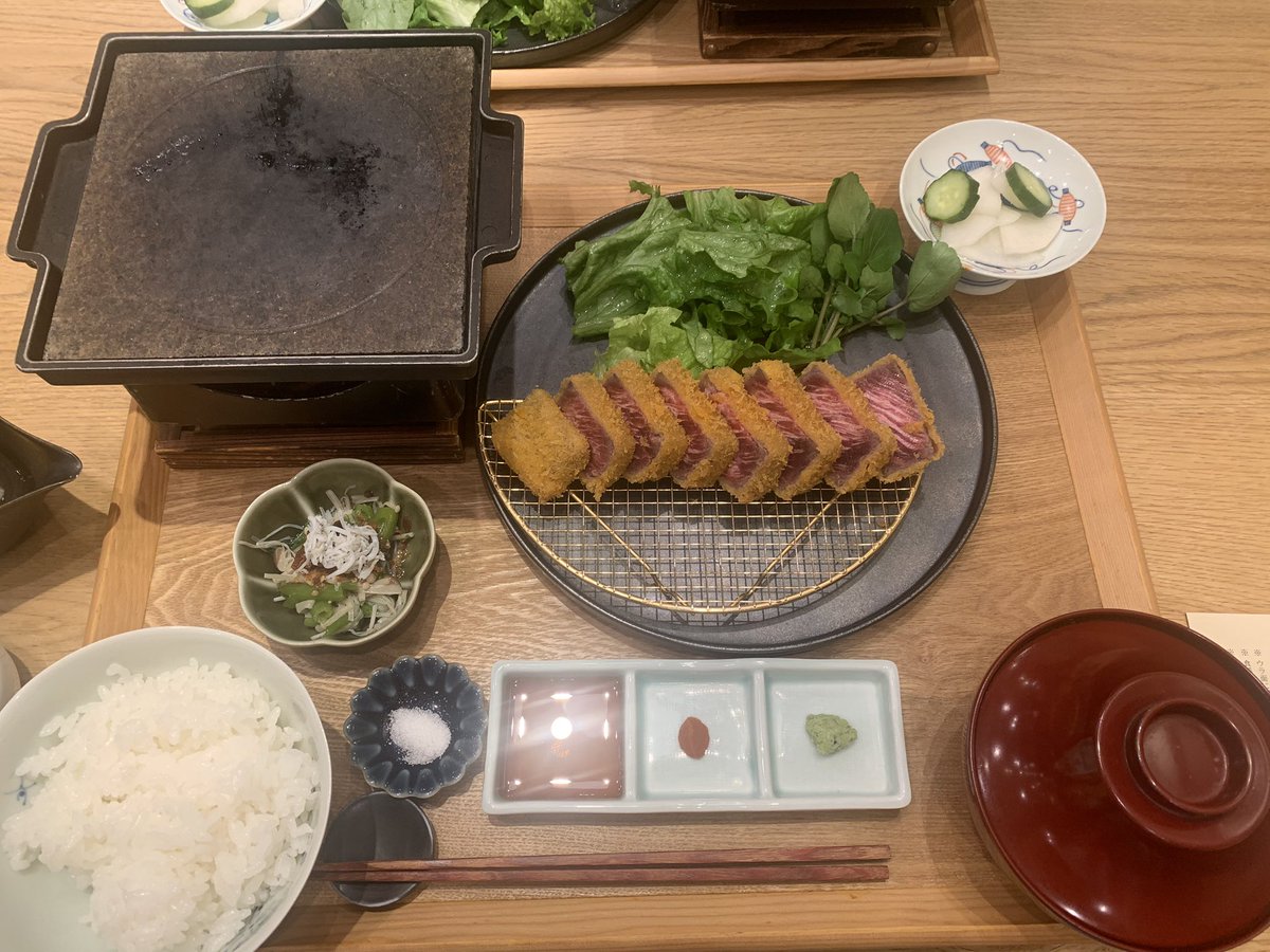 erc_pompom's tweet photo. 米4杯もたべた🍚 https://t.co/AVqVzon0d9