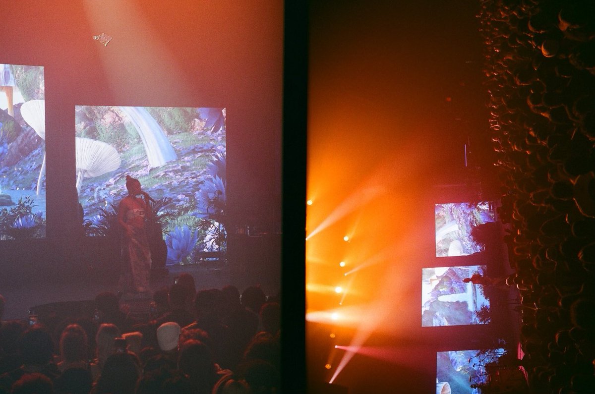 THEQUINCAT's tweet image. NEW YORK TY for shwing up for yourselves, for us, for celebrating a Scorpia 🌟TY @6lack for creating this space where all of our most precious memories are being made. it’s an honor to be an example of a healthy happy divine union. &amp;amp; it’s my pleasure to share the love w all of u