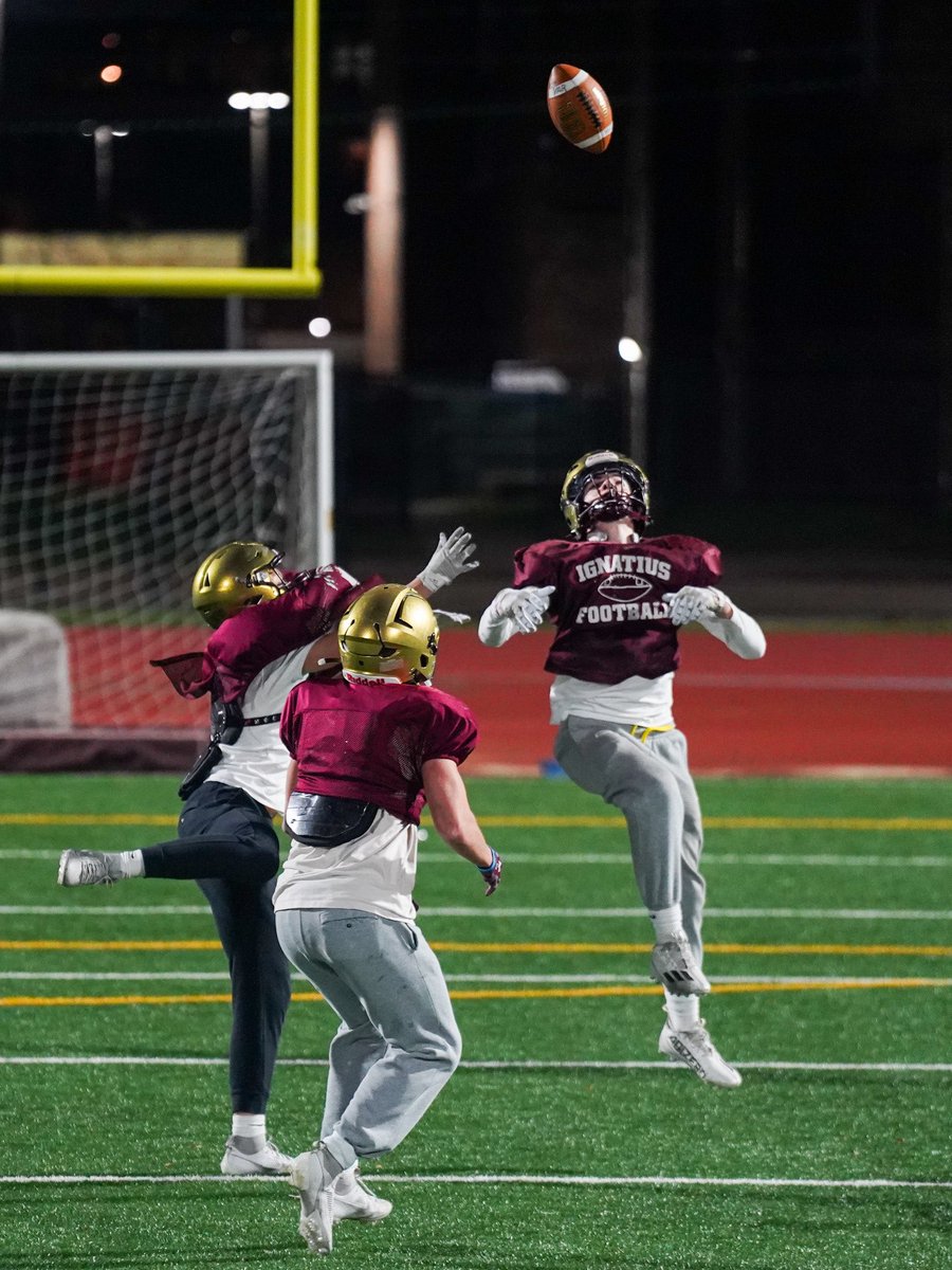 Saint Ignatius Football tweet media