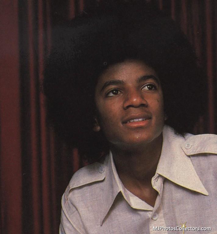 mjjuouttakes's tweet photo. Photos by Fin Costello 1975 #MichaelJackson #MJPhotography #mjcommunity #MJFam #Moonwalker #KingOfPop #Teenager #1970s https://t.co/W9pTvRjkpP