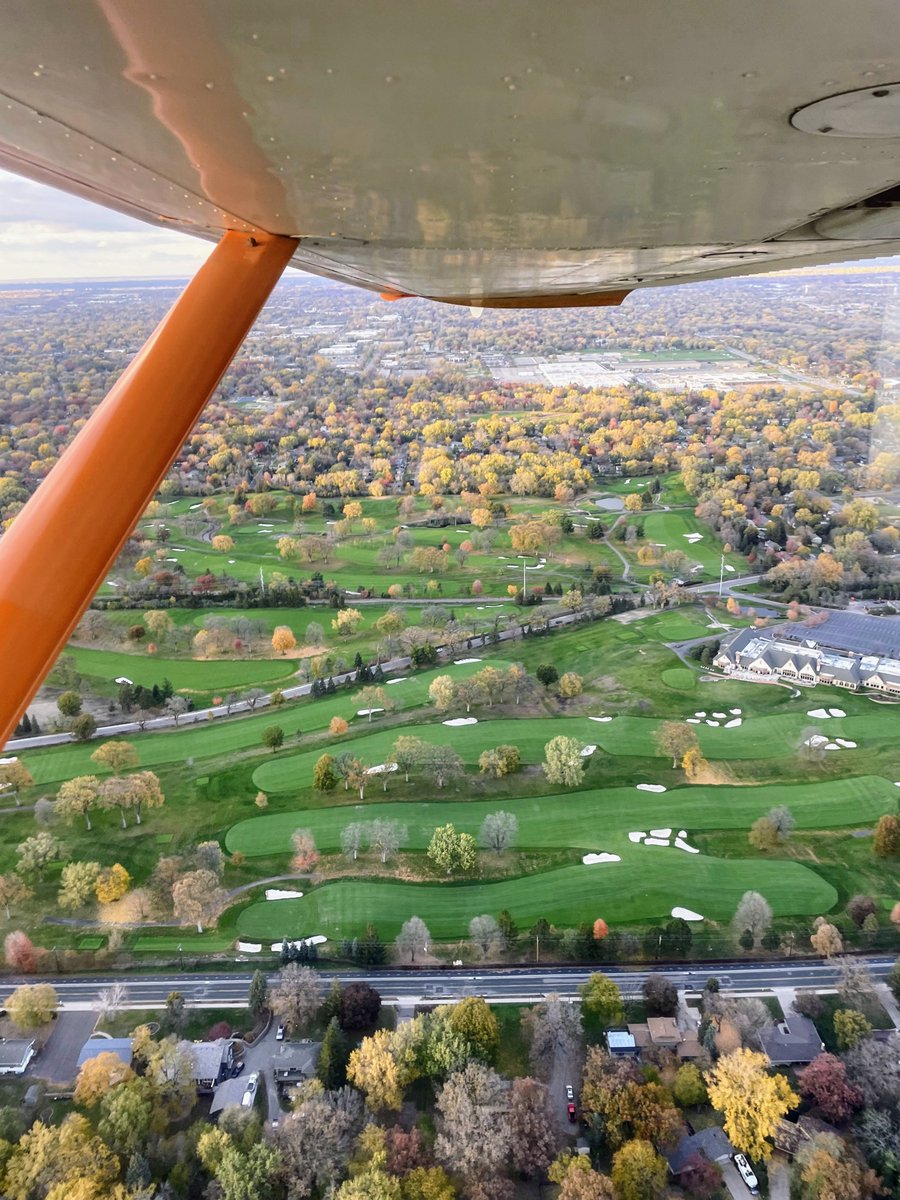 theclubgv's tweet photo. We're living in the "Golden Age" of golf. ⛳💯

📷 by Michael of our renovated A.W. Tillinghast designed golf course, looking absolutely stunning in early November!

#getgolden #gvcc #goldenvalley #tillinghast #minnesota #golf #goldenage #minnesotagolf #countryclub #fall https://t.co/pMdILH1qEA