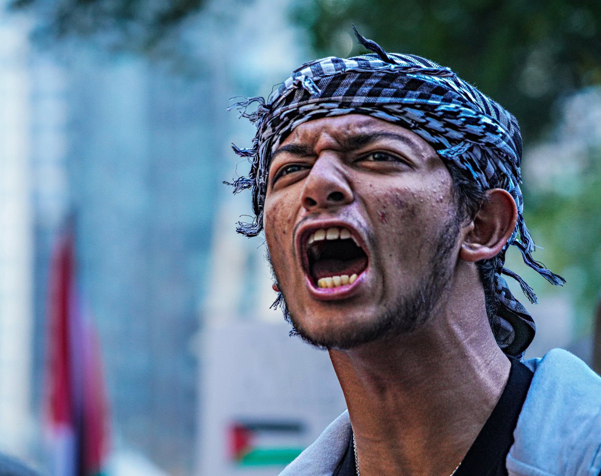 Dean_Moses's tweet photo. Pro-Palestine protest on Election Day takes the Manhattan Bridge.

#news #photography #photojournalism #protest #protestphotography #palestineprotest #manhattanbridge #NYC https://t.co/EirghKN2Co