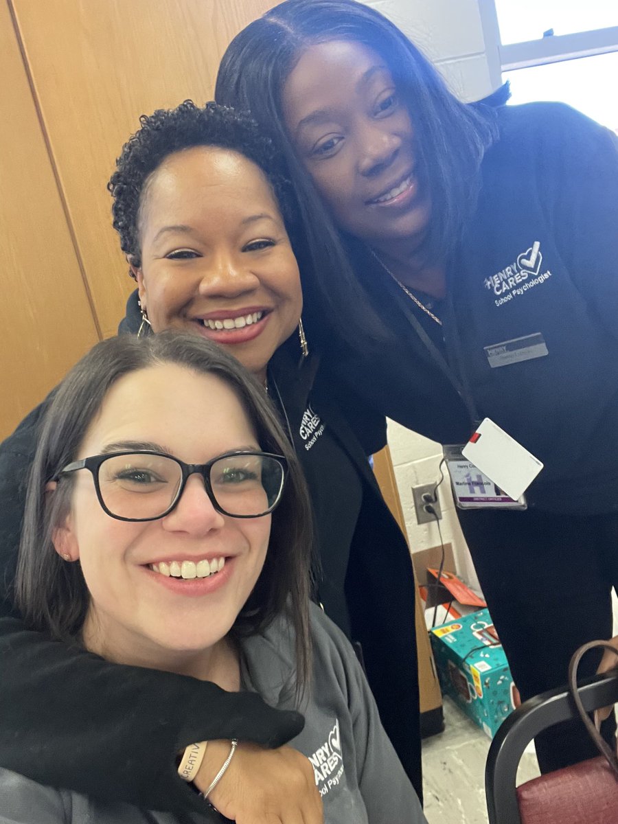Fruit4Thoughts's tweet photo. This is a wonderful #NASPAW2023 Wanda Willams out did herself. What a great way to showcase appreciation to her school psychs. Today was  a great balance, of learning,  laughter, &amp;growing together with an amazing team! @nasponline @HCSSchoolPsych @HenryCountyBOE https://t.co/N13XLPJV42