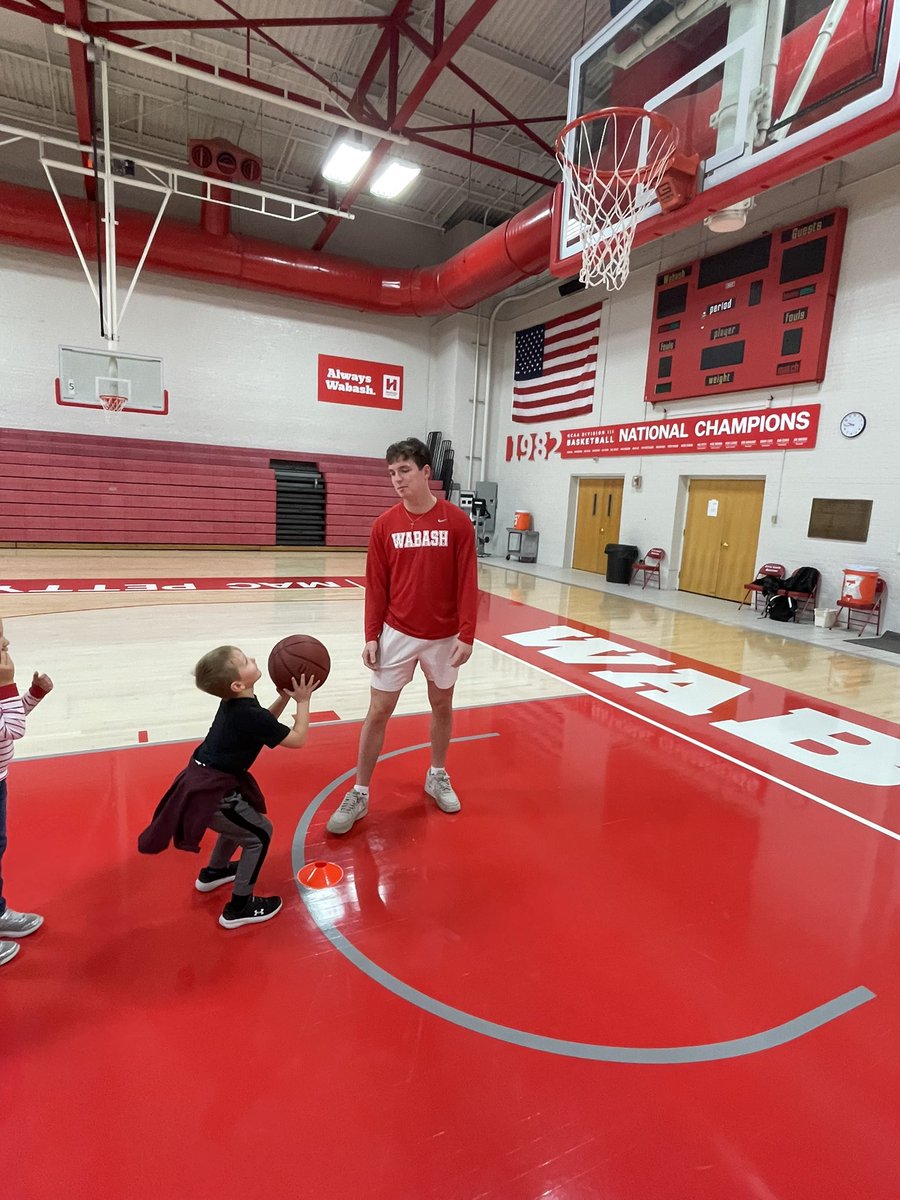 Amber Rohr tweet media