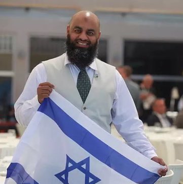 HalalNation_'s tweet photo. Sellout 🤦‍♂️ https://t.co/tywCimLBT9