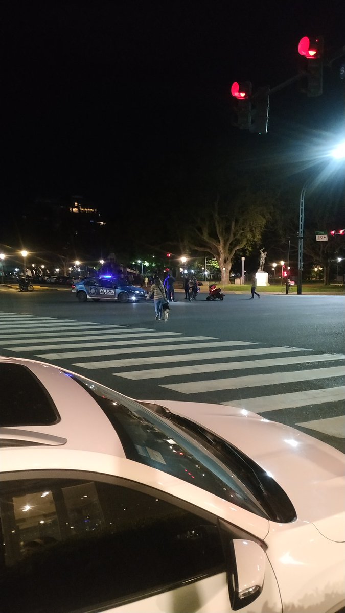 Monteromm1980's tweet photo. Accidente en Av. Libertador y Sánchez de Bustamante. Recoleta.
@jotaleonetti  
@batransito 
@solotransito  
@cronica  
@telefe 
#larreta 
#Riquelme https://t.co/ivGz44z9Gv