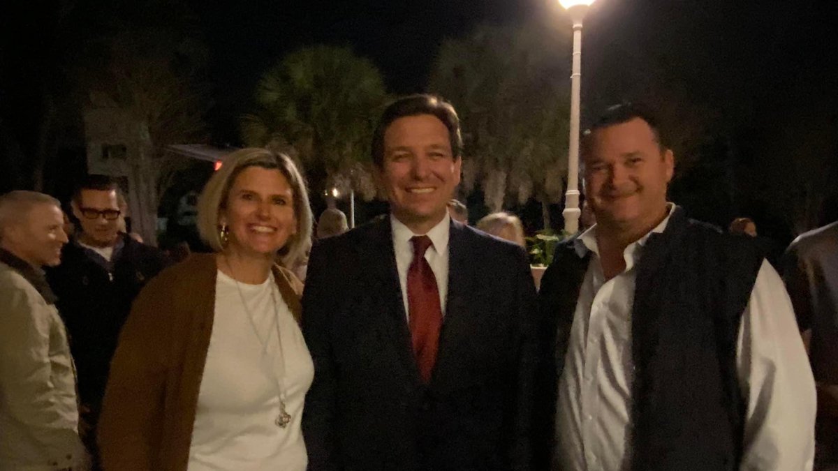 byeager76's tweet photo. I support โฆโฆ@RonDeSantisโฉ because I have witnessed his Conservative leadership in FL and across the country and he will beat Biden in MI, AZ, OH and PA. He will also create down ticket red waves in those states! #WithDesantis ๐บ๐ธ https://t.co/Z2N27hlrVZ