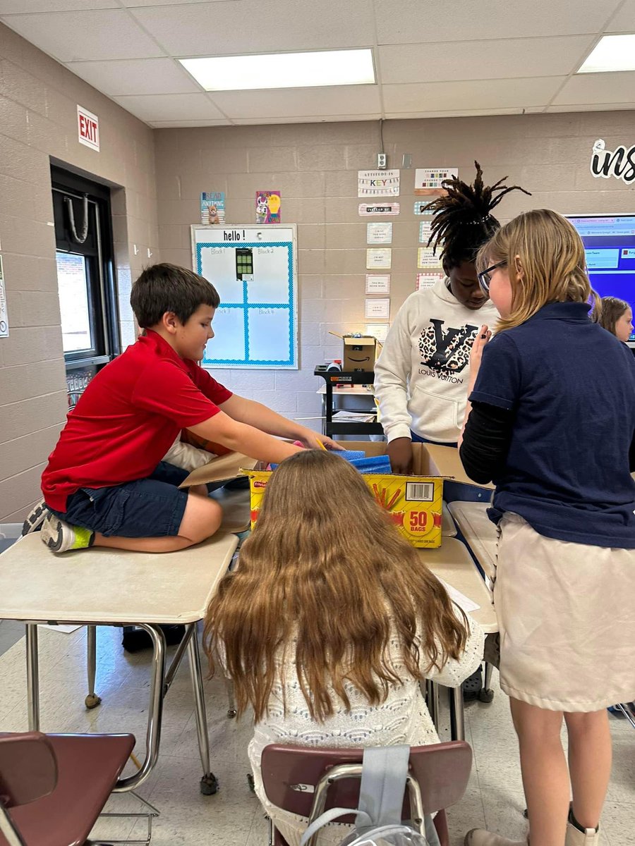 TRMSSTEM's tweet photo. From 5th grade Science teacher Mrs. Denise!
“I am SO proud of my kiddos! They have spent the last couple of days brainstorming/designing/constructing in groups in preparation for our Pumpkin Drop tomorrow!”
@RosenwaldBears @theTSIN #STEM4All #STEMclusion #21stCenturySkills https://t.co/WP2E1PRn6K