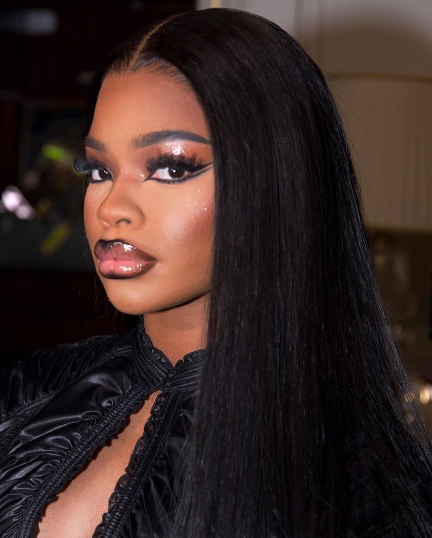 virgilmuse's tweet image. makeup by sophia sinot ☆ ☆ ☆