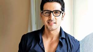 MalluChique's tweet photo. #spotted Some of my girls spotted Actor @izayedkhan yesterday (India time) and the report is that he is looking mighty fine!
Still totally #dilfy at 45!
Is he looking to make a comeback to Bollywood? Web series perhaps?
Well! He can always cum on my Back! π https://t.co/TKy2GCDYE1