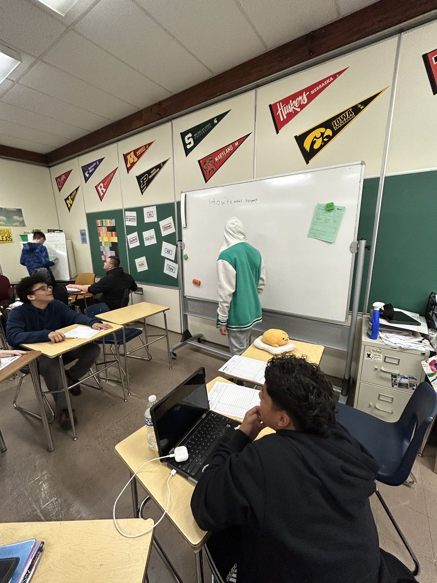 koneisha_'s tweet photo. Amazing job — Gr 8 Ss actively engaged in AVID tutorials! In this process, students use inquiry process &amp; Socratic dialogue to address points of confusion on topics from each content. #AVIDrocks #Highexpectations https://t.co/ovjSG6OXSK
