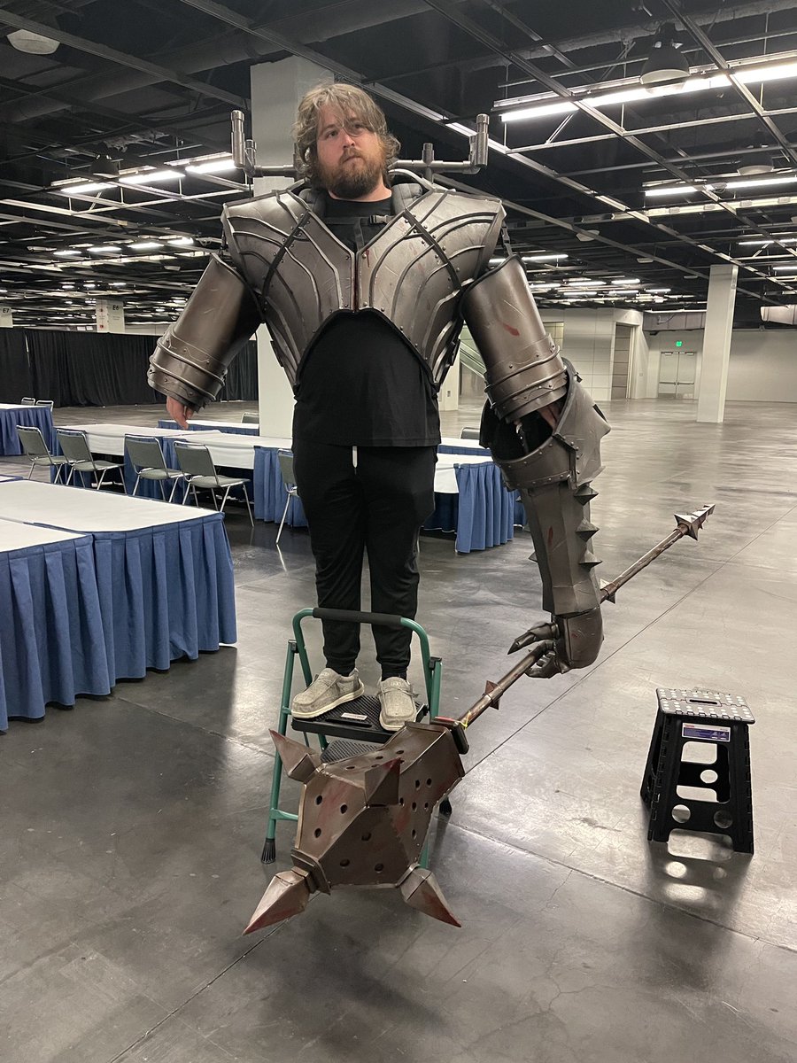 Zalkegeroth's tweet photo. Some more bounce around photos, showing more the how to fit into this monster I opted not to do the internal spikes as I had originally planned to have it open and to be all bloody inside, but making it open up was a hard design to accomplish and I did not have enough time… https://t.co/D4U6Byr3o5