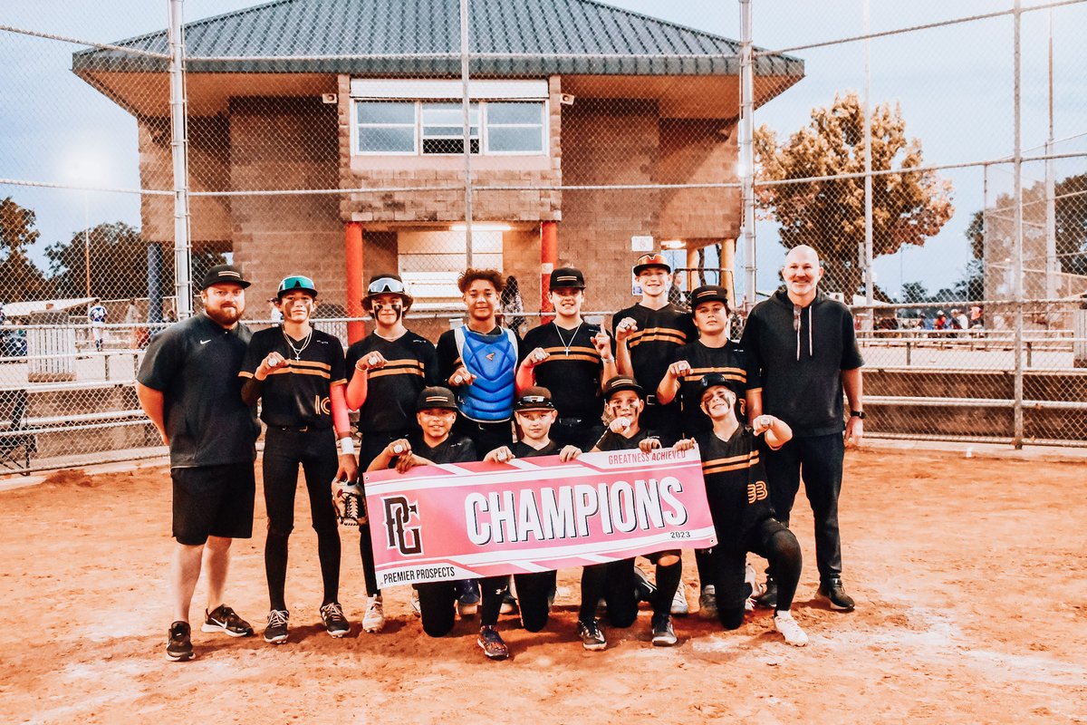 drewcaram's tweet photo. PG 13u tourney champs #Warstic #Battle #Itstimetohunt ⁦@warstic⁩ https://t.co/1sXEXXHj4G