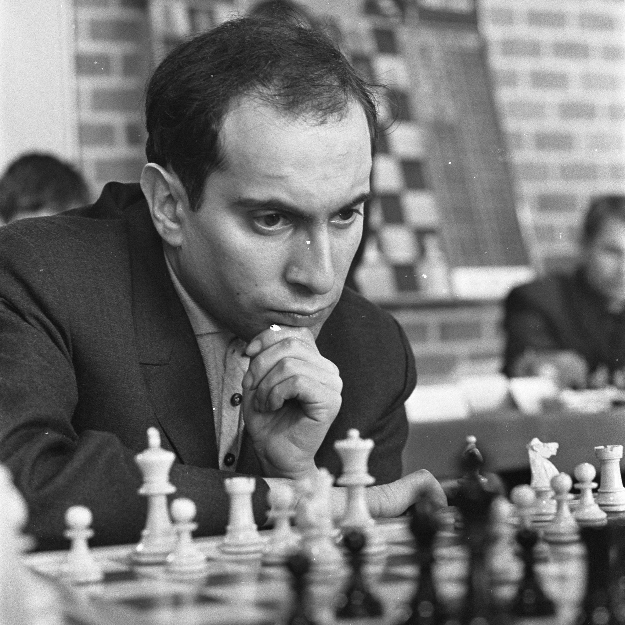 MIKHAIL TAL : The Magician from Riga 