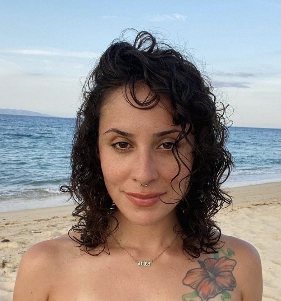 Ann Rolle's Instagram, Twitter & Facebook on IDCrawl