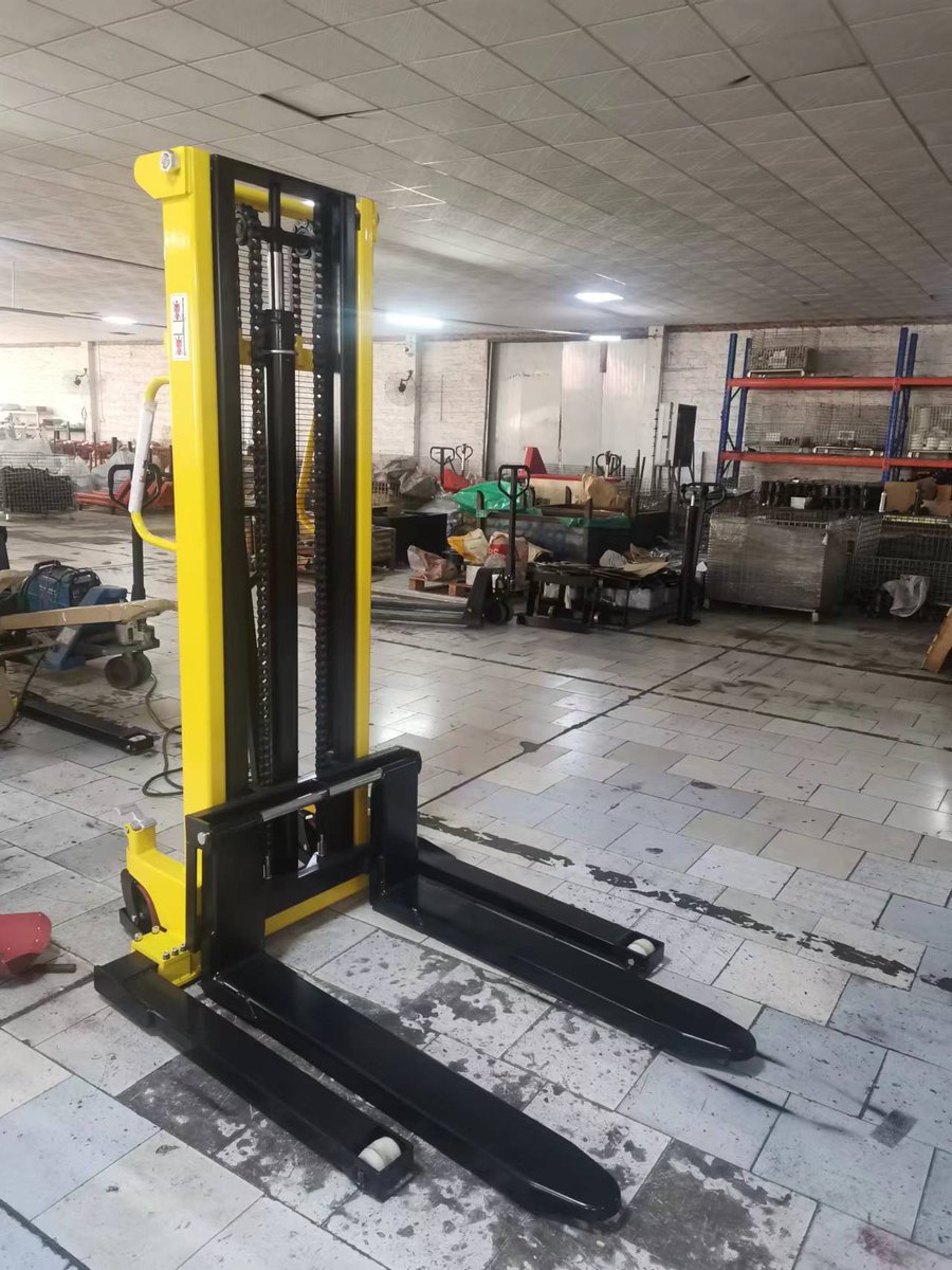 matta_yang's tweet image. Guangdong Niuli Adjustable Leg Manual Stacker and Semi Electric Stacker.
Adjustable overall width of leg ranges from 1116~1516mm. Fit for different sizes of your pallet.

#straddlestacker #straddlelegstacker #widelegstacker
#adjustablelegstacker #Adjustablestacker #stacker