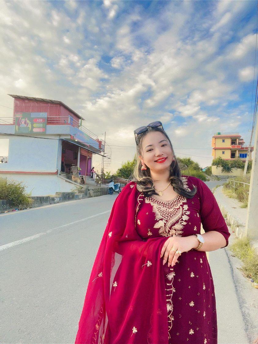 कसको Ex सङ्ग पो बिहे हुने हो त्यही कुराको बडो चिन्ता लागिराछ भन्या 🤭!!
Good Morning all of you!!