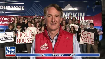 Ty22Best's tweet photo. @kylegriffin1 @NBCNews Just yesterday MAGA loser & conspiracy theorist proven liar @seanhannity invited @GovernorVA when Youngkin showed up with 20 fake college kids tried to prove that Gen-Z voters are with MAGA republicans. ๐
Today MAGA lost, BIGLY proving again Fox is a propaganda network. ๐คฃ https://t.co/qe1YDIWg3u