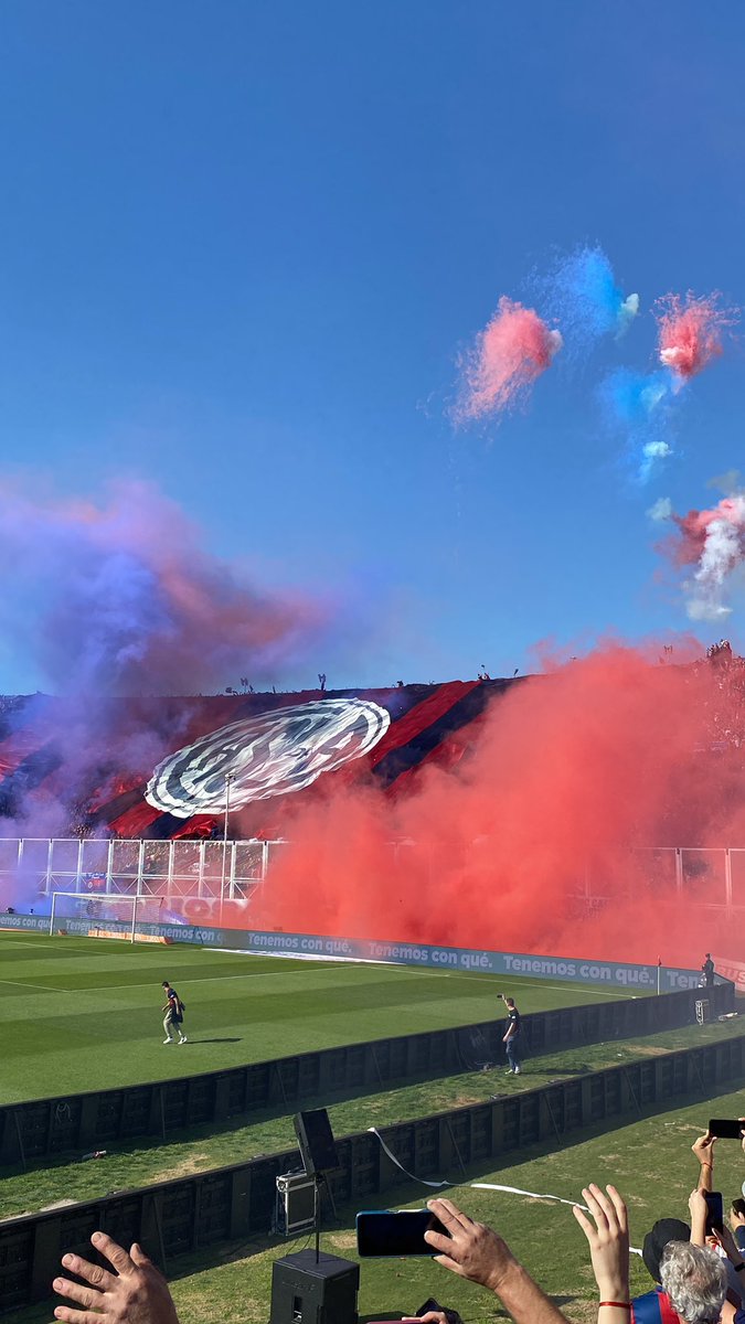 CuervoTuitero's tweet photo. HOY JUEGA SAN LORENZO. https://t.co/x3FO3Yo8xK