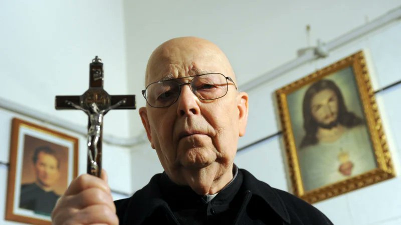 Dapper_goat tweet media