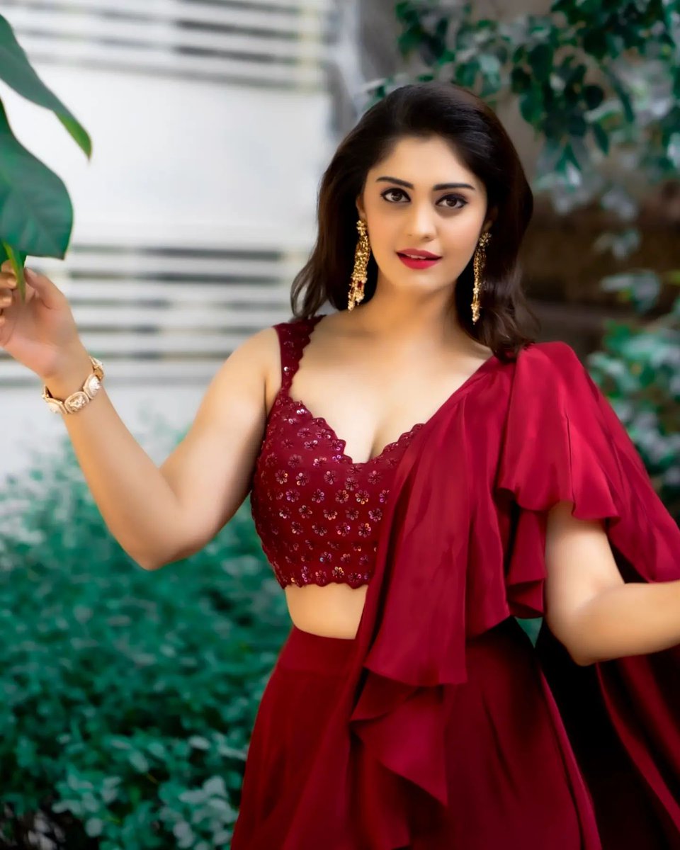 stargallery2020's tweet image. #Surabhi