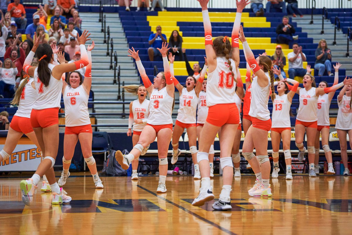 Celina Bobcats top Van Alstyne 3-0 to win the regional quarterfinal.

Gallery: hallofshayne.com/Events/Sport-E…

@MWelchSLM @CelinaHS_VB