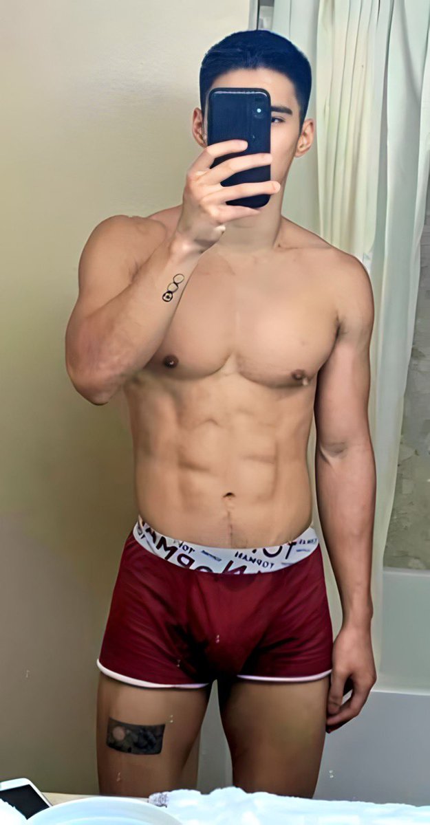 dailyhotdudes's tweet photo. Wayback Wednesday
Mirror Selfie.
Albie Casiño
🇵🇭 https://t.co/UyfBSEMKG2