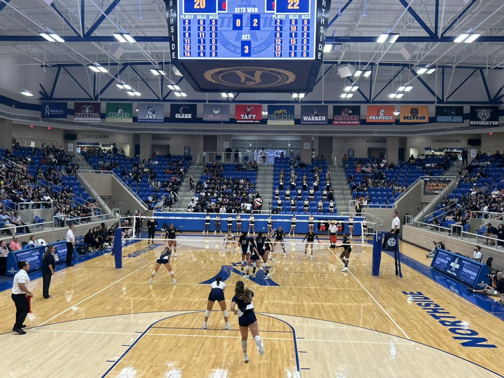 NISDOConnorHS's tweet photo. OC  VB SWEEP! Bring on the next ROUND!! #LoveNavyLiveGold #OCUKNOW https://t.co/T64wzqYPka