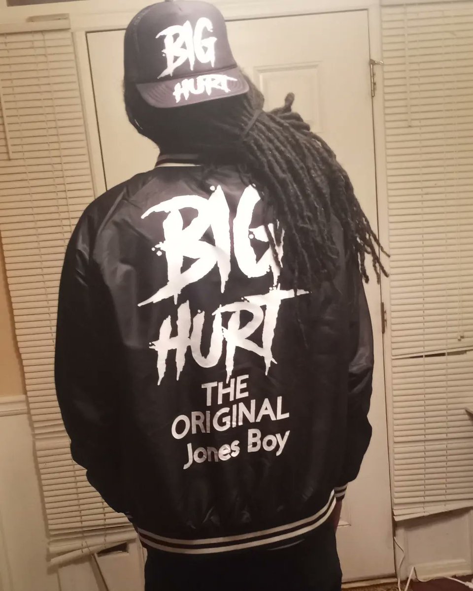 DatJones1's tweet image. Let me know if y'all fucking with my BigHurt gear💯💯