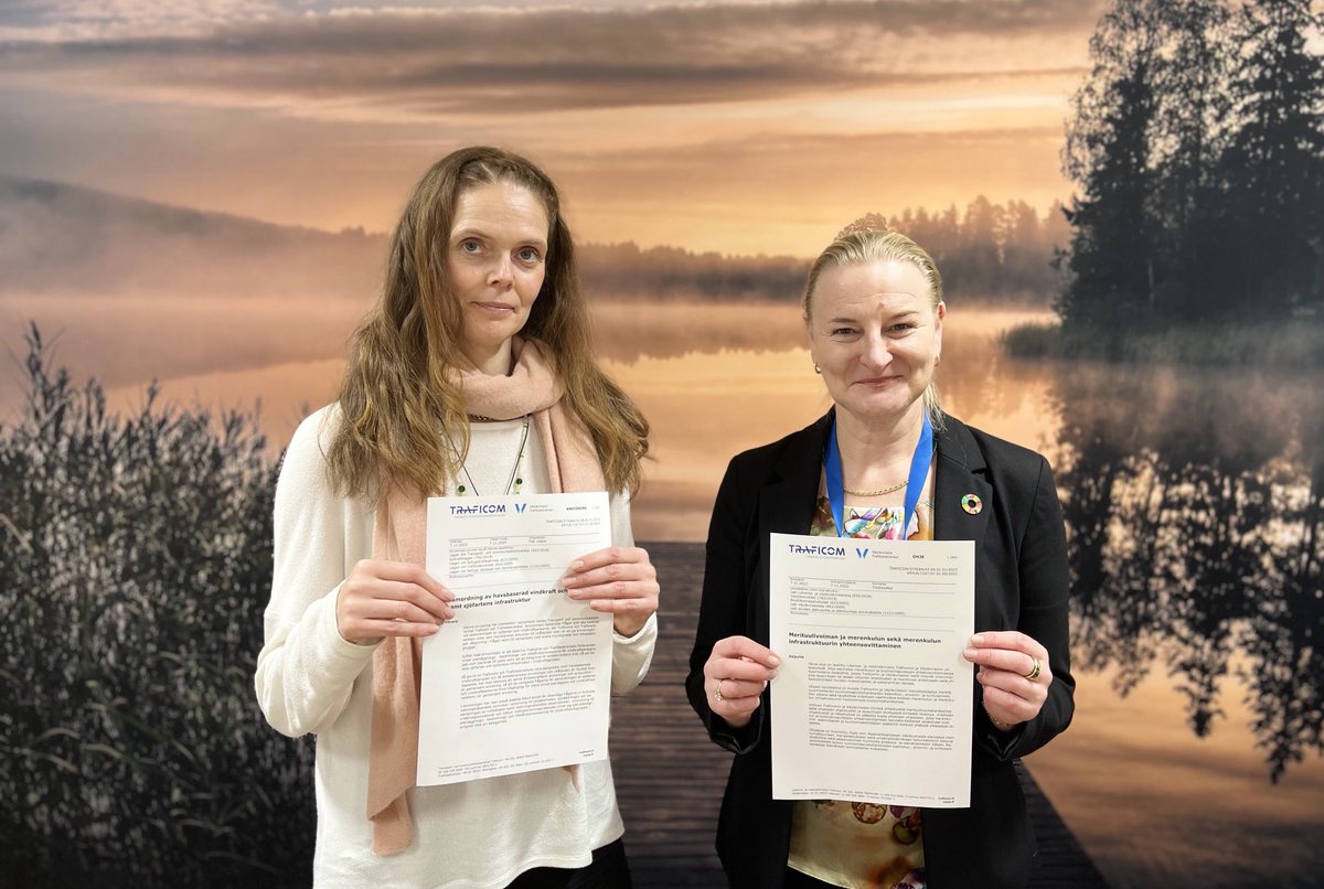 Elisa Mikkolainen (@elisamikko) on Twitter photo Ilo ja kunnia allekirjoittaa ohje merituulivoiman ja merenkulun sekä merenkulun infrastruktuurin yhteensovittamisesta. Ohje valmisteltiin tiiviissä yhteistyössä <a href="/TraficomFinland/">Liikenne- ja viestintävirasto Traficom</a> & <a href="/vaylafi/">Väylävirasto</a>. Kiitos kaikille työhön osallistuneille!
Ohje 👉
traficom.fi/sites/default/… Ilo ja kunnia allekirjoittaa ohje merituulivoiman ja merenkulun sekä merenkulun infrastruktuurin yhteensovittamisesta. Ohje valmisteltiin tiiviissä yhteistyössä <a href="/TraficomFinland/">Liikenne- ja viestintävirasto Traficom</a> & <a href="/vaylafi/">Väylävirasto</a>. Kiitos kaikille työhön osallistuneille!
Ohje 👉
traficom.fi/sites/default/…