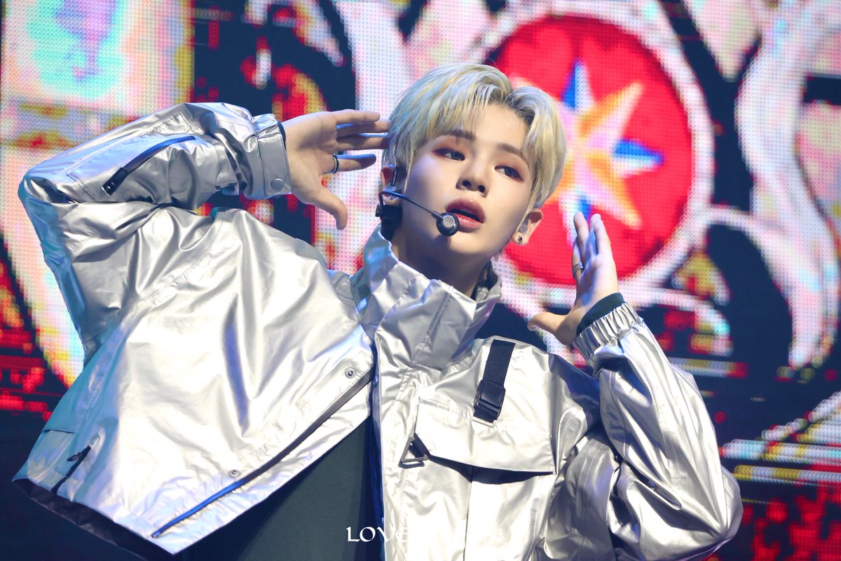 231104 #문정현 #MUNJUNGHYUN 
#이븐 #EVNNE_1st_Fanmeeting
